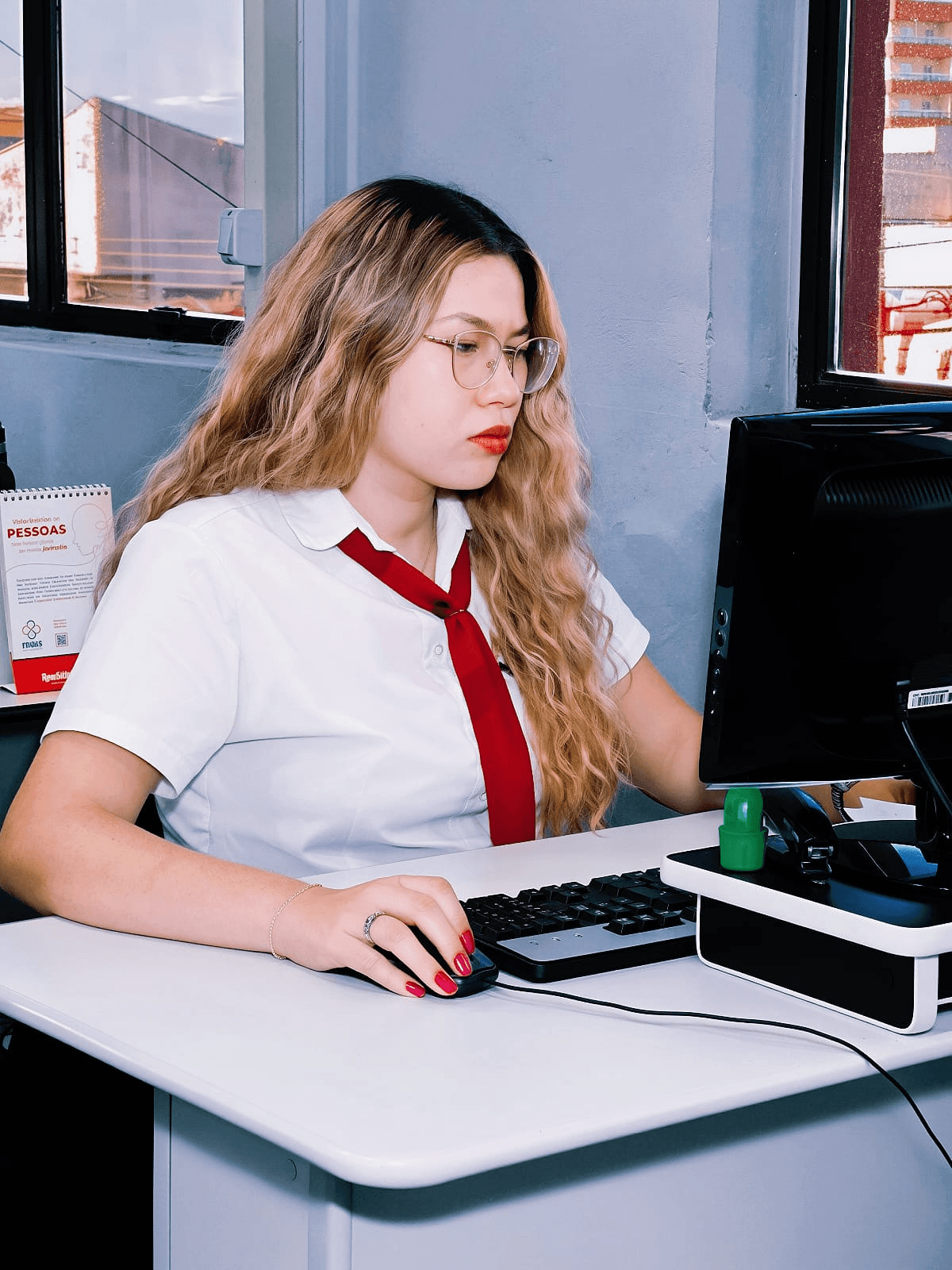 Profissional da Contasp em atendimento